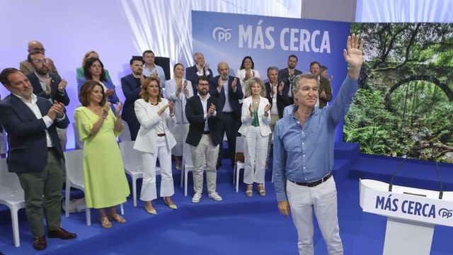 Feijóo pide a sus candidatos «dejar al PSOE a cero» en las próximas municipales