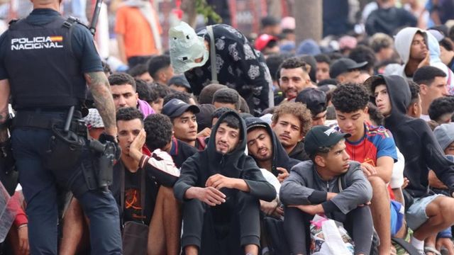 Dos detenidos en Ceuta por alojar a ocho migrantes en un garaje cobrándoles 900 euros