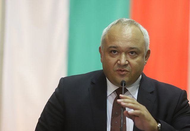 Никой не е уволнен в МВР, каза служебният вътрешен министър Иван Демерджиев в отговор на обвинения от Бойко Рашков