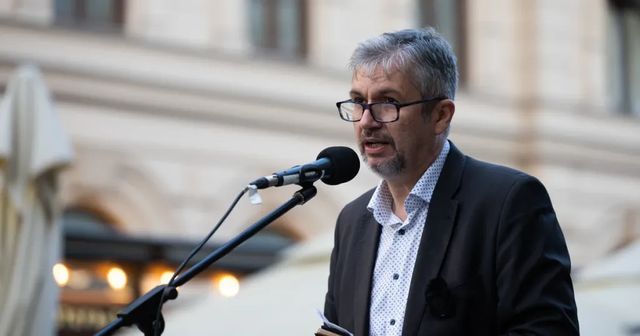 Hajdú Péter szerint Hadházynak bocsánatot kellene kérnie a Mészáros-csoport munkatársaitól