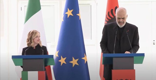 Meloni dice che l’accordo con l’Albania non è uno spot elettorale e che funzionerà