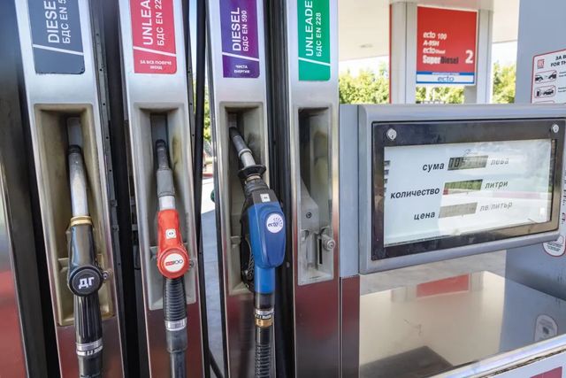 Situație critică în Bulgaria: Țara mai are benzină doar pentru o lună, din cauza sancțiunilor americane împotriva Lukoil