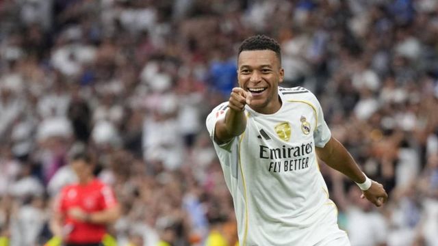 El Santiago Bernabéu vibra con los golazos de Militao y Mbappé ante el Espanyol