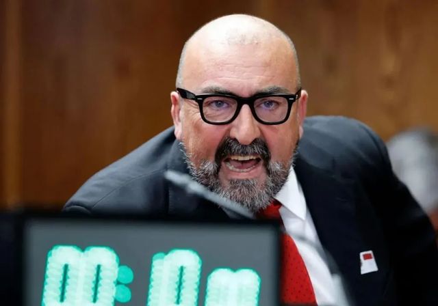 «Por Dios, si lo consigues me dejo violar por ti»