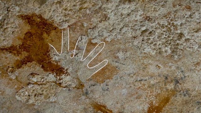 Hallada en Indonesia la pintura rupestre más antigua de la humanidad