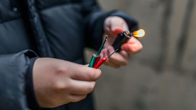 Фойерверк разкъса пръстите на дете в Бургаско