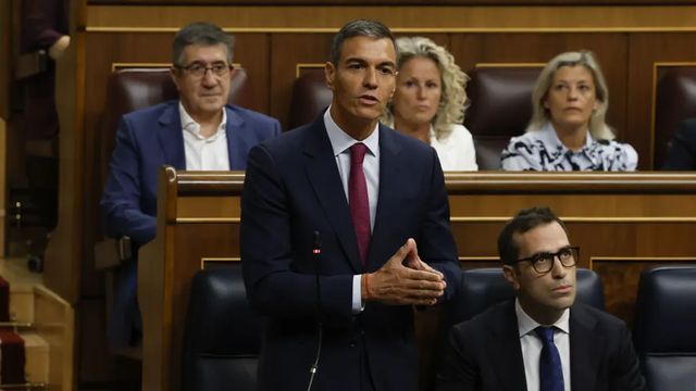 “Seré un perro, pero no tengo amo”: Sánchez elude toda referencia a Ceuta y trata de desligarse de Marruecos
