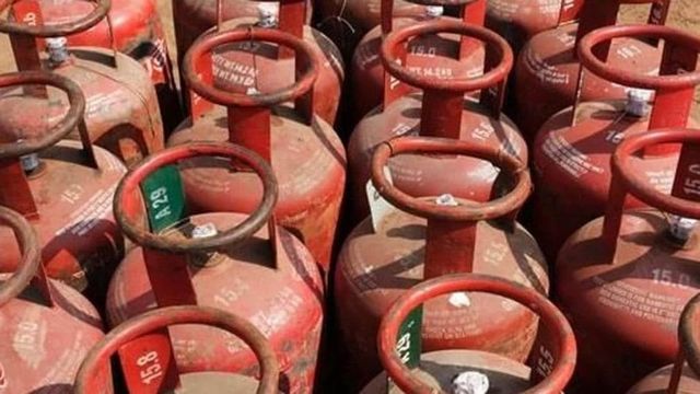 Govt Slashes ATF Prices, 19 Kg LPG Cylinder Becomes Cheaper By Rs 69