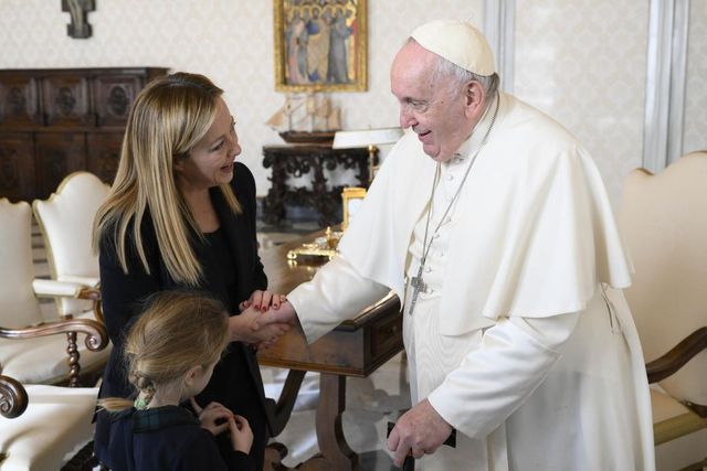 La Meloni fa visita al Papa