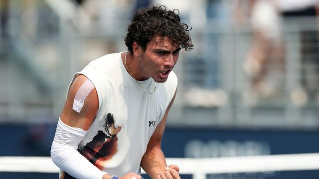 Гергана Топалова се класира за втория кръг на сингъл на турнир по тенис в Буенос Айрес