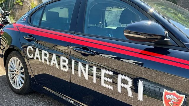 Lite in strada, 17enne muore accoltellato nel Fiorentino