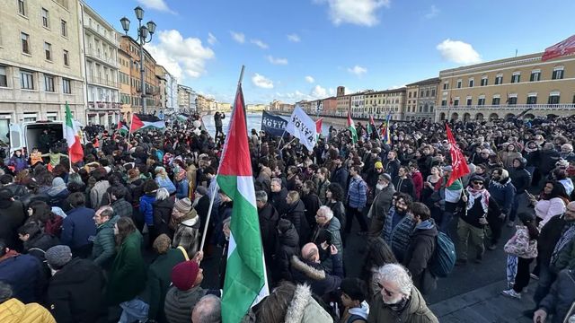 Scontri al corteo pro-Pal di Pisa, avviso di garanzia per 13 manifestanti