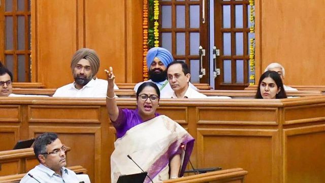 Delhi Govt Bill Seeks To Regulate School Fees: Only 1 Hike In 3 Yrs, Up To ₹10 Lakh Penalty