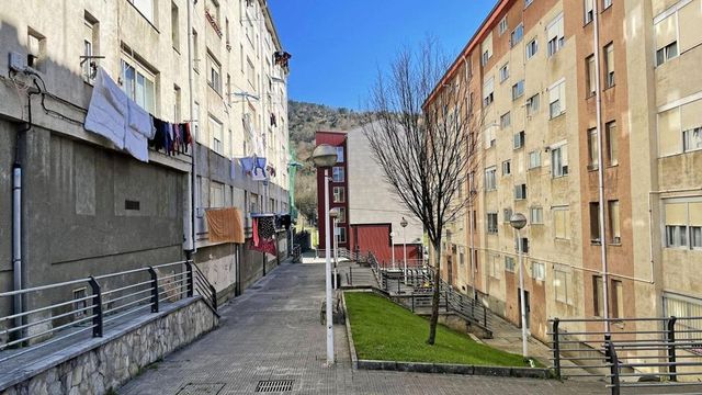 Muere una niña de dos años al caer de un edificio en Bilbao