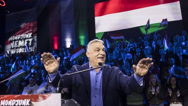 Orbán Viktor erőgyűjtése a Védelmi Tanács ülése előtt