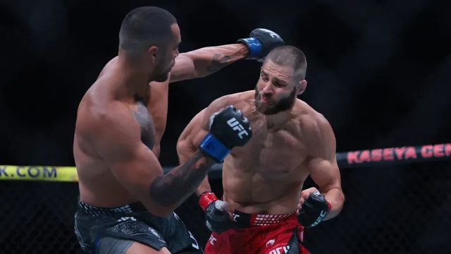 Procházkovy naděje utnul před očima Trumpa knockout od zraněného soupeře