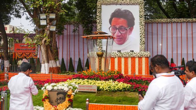 Uddhav Thackeray Pays Tribute To Father, Shiv Sena Chief Balasaheb Thackeary On His Death Anniv