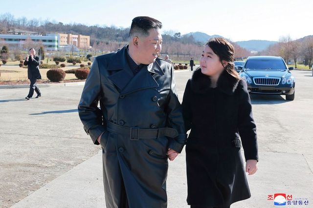 Fiica de 13 ani a lui Kim Jong Un, numită șefa rachetelor nucleare nord-coreene