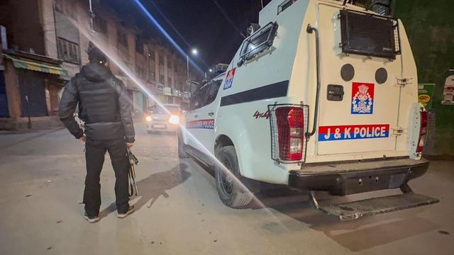 Raids At 22 Locations Across Kashmir In Crackdown On Cyber Fraud-Terror Funding Network