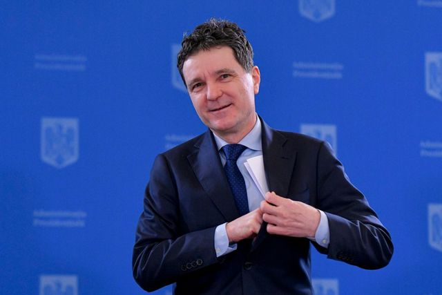 Ce decizie va lua Guvernul privind reducerea accizei la carburanți și cu cât vor scădea prețurile la pompă