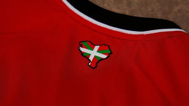 Denuncian al Athletic de Bilbao ante la RFEF por el polémico mapa de Euskal Herría en su camiseta