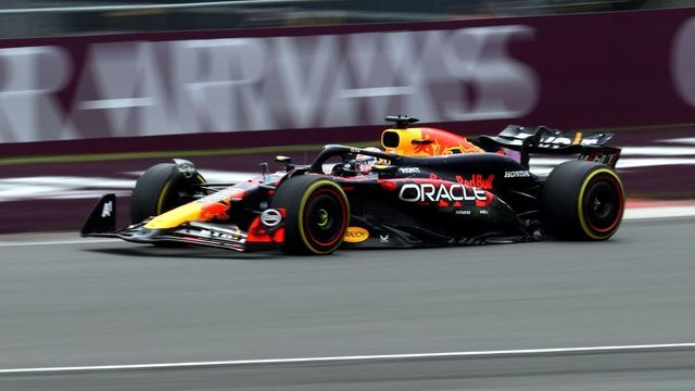 Különleges versenyruhát bocsát licitre az F1 magyar főorvosa