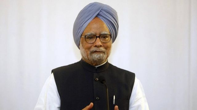 PM Modi Greets Manmohan Singh On Birthday