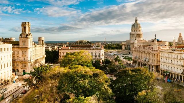 Trump minaccia dazi ai Paesi che vendono petrolio a Cuba