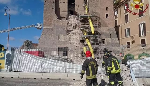Turnul medieval Torre dei Conti din Roma s-a prăbușit parțial în timpul lucrărilor de renovare: Un muncitor spitalizat