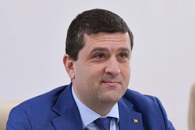 Miruță a anulat scumpirile de la metrou și vrea demiterea conducerii: Și-au triplat salariile în 10 ani