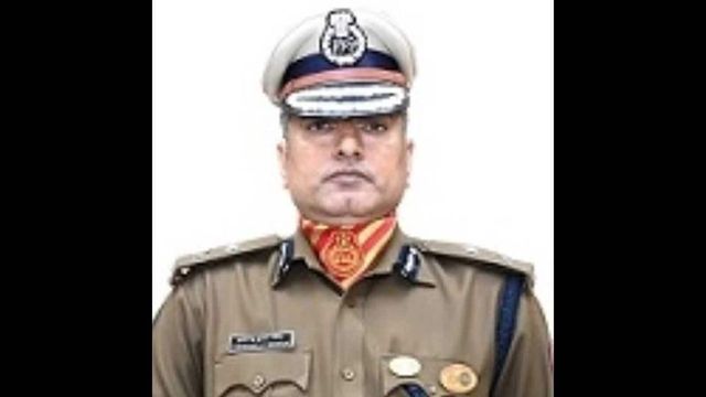 UP govt transfers 11 IPS officers, Lucknow gets new police commissioner