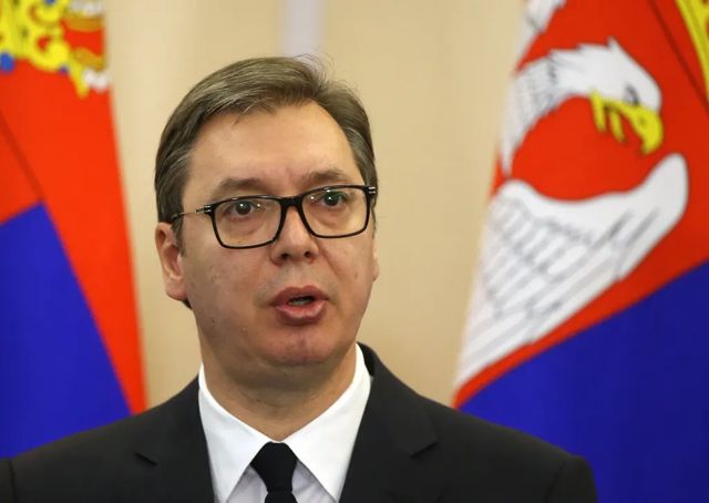 Președintele sârb, Aleksandar Vucic, a anunțat că va demisiona