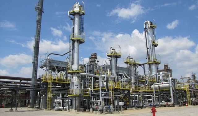 OMV Petrom anunță că a investit 115 milioane de euro în infrastructura electrică de la Rafinăria Petrobrazi