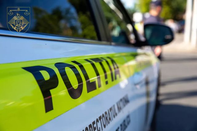 Un tânăr de 19 ani care a incendiat automobilul poliței a fost condamnat la 3 ani de închisoare cu suspendare