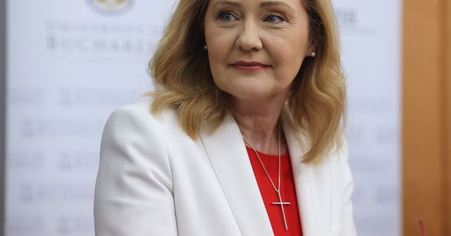 Elena Lasconi demisionează de la șefia USR Câmpulung. Nu am timp, stau câte 12 ore la primărie