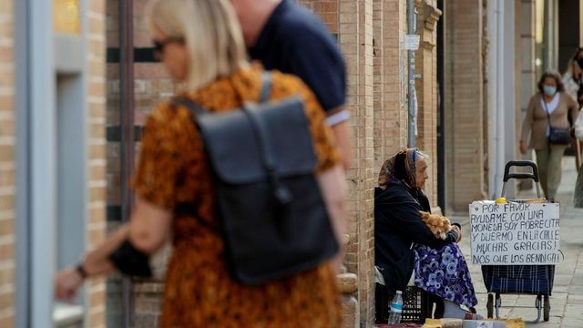 Una de cada tres personas vive en la pobreza en el sur de España frente a una de cada cinco en el norte