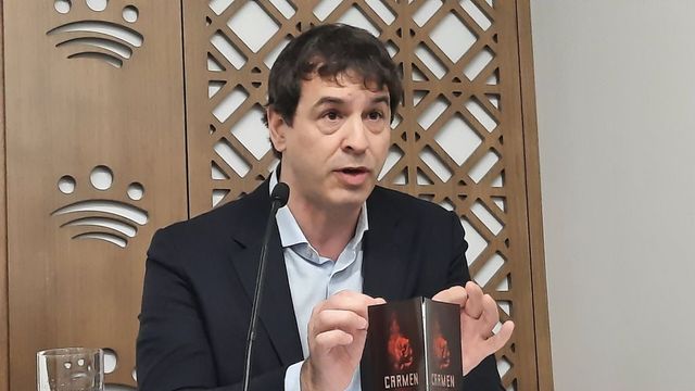 La juez llama a declarar al hermano de Sánchez y al líder del PSOE extremeño al haber “indicios de criminalidad”