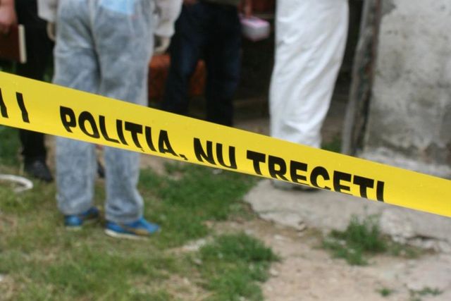 Caz cutremurător la Ungheni. Cadavrul unui bărbat dispărut, descoperit în gospodăria vecinului