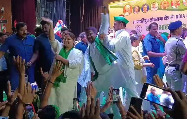 Lalu's Son Tej Pratap Yadav Pushes Party Worker From Stage While Campaigning For Sister, Sparks Uproar | On Cam