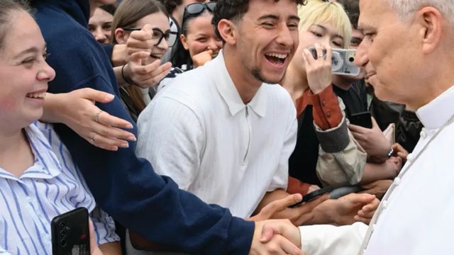 El Papa, con el Rey y el pueblo