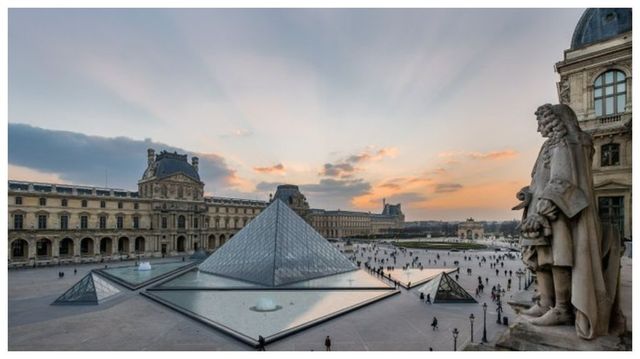 Muzeul Luvru implementează noi măsuri de securitate după jaful de 88 milioane euro