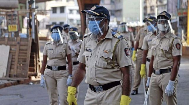 Mumbai Police Arrest 4, Detain 1 in Fake Covid-19 Vaccination Drive in Housing Society