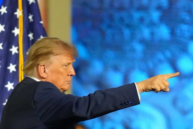 Trump spune că Rusia a pierdut controlul asupra industriei de motorină și cere din nou oprirea războiului din Ucraina