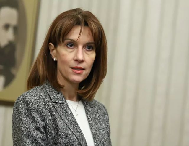 Председателят на ЦИК Камелия Нейкова пред депутатите - ще я изслушат по темата с изборите