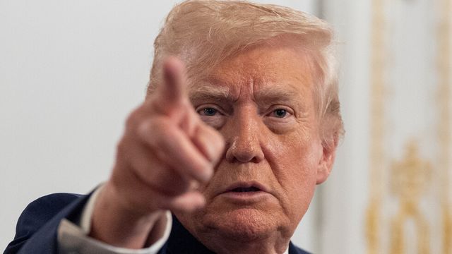 Тръмп каза, че въздушното пространство над и около Венецуела ще бъде затворено