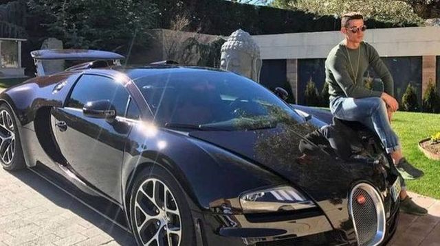 Mașina de milioane de euro al lui Cristiano Ronaldo, izbită de un angajat în Mallorca