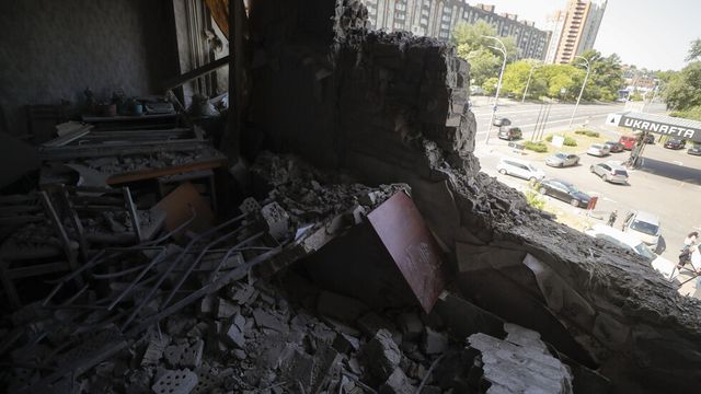 Експлозии събудиха и днес Киев