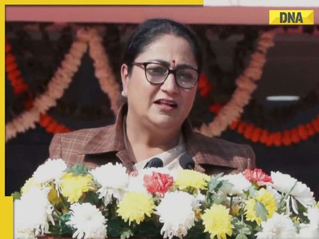 Breaking News: Chief Minister Rekha Gupta unfurls flag and inspects contingents at Chhatrasal Stadium