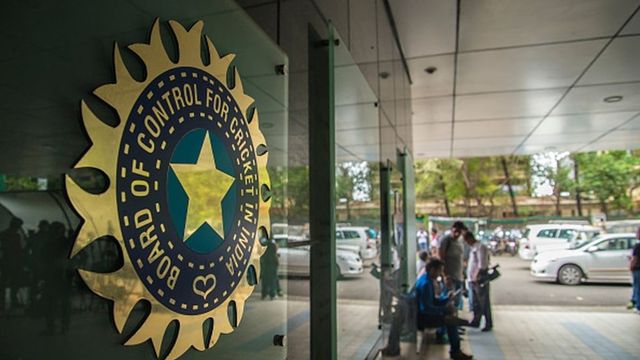 BCCI lifts saliva ban in IPL after captains agree to Shami’s complaint; counters dew factor with 2nd-new-ball rule