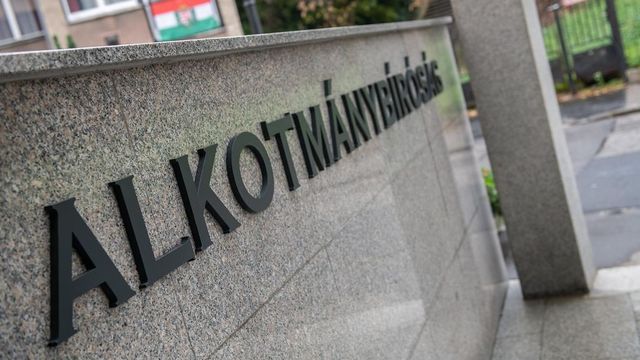 Az Alkotmánybíróság cáfolja, hogy az elnöki rendszerre történő áttérésen dolgoznának